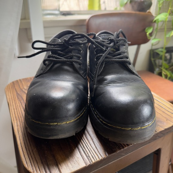 Dr. Martens Black Leather Oxford Shoes Men's Classic Uniform Workwear - Picture 2 of 10